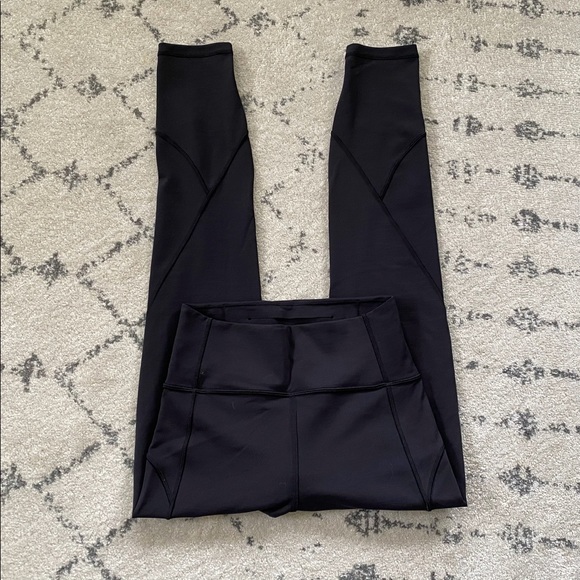 Lululemon in movement size 4 - Picture 2 of 4